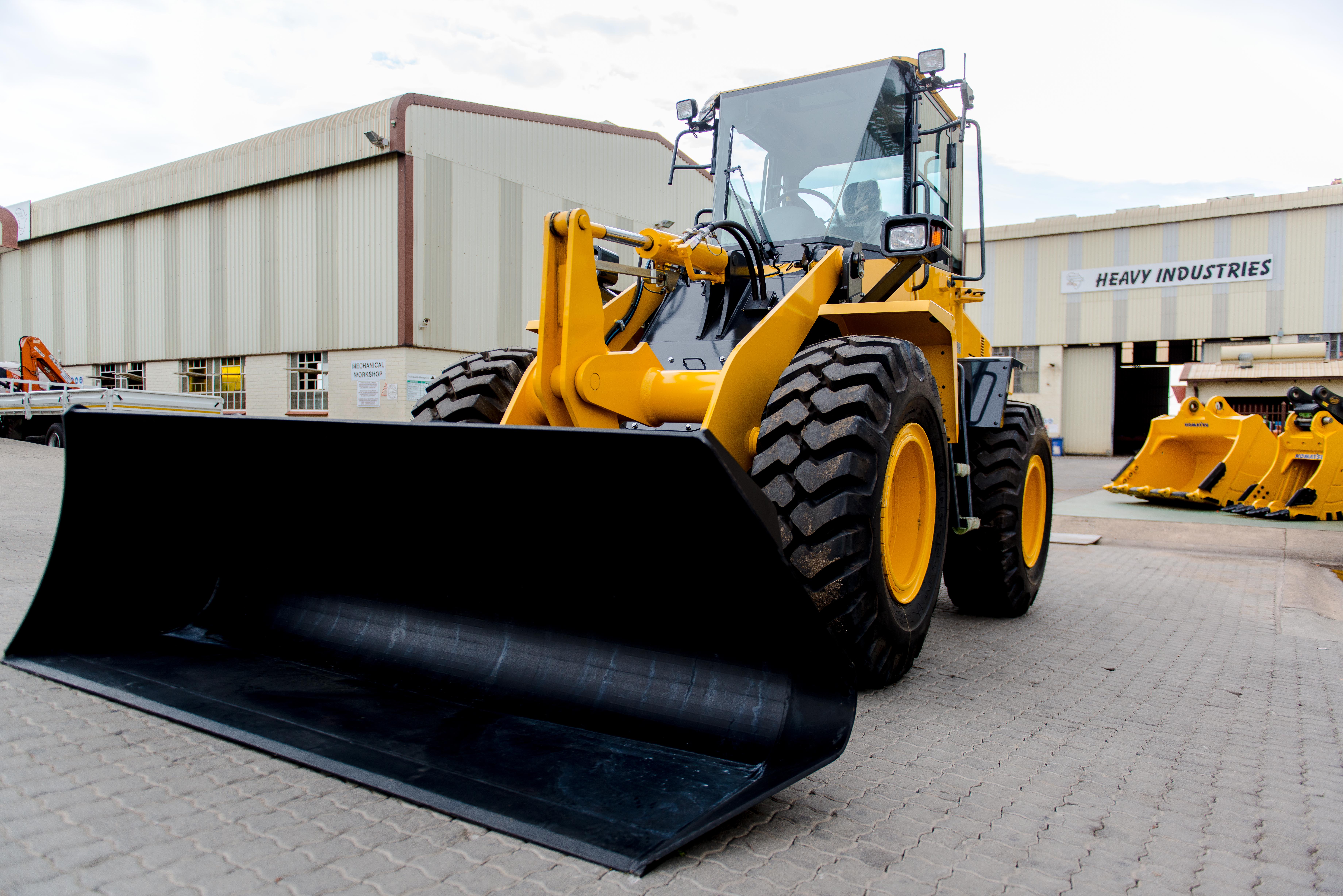 Large mining bucket fitted to a wheel loader